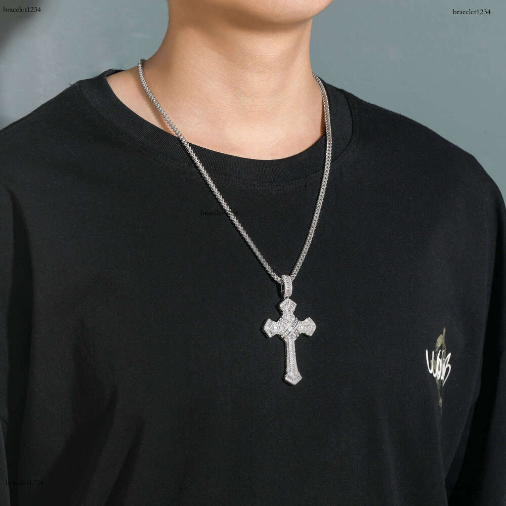 Luxury designer Chic Men Women's Hip Hop Necklace with real gold plated sterling silver and micro-inset ice out vvs Moissanite cross pendant for 