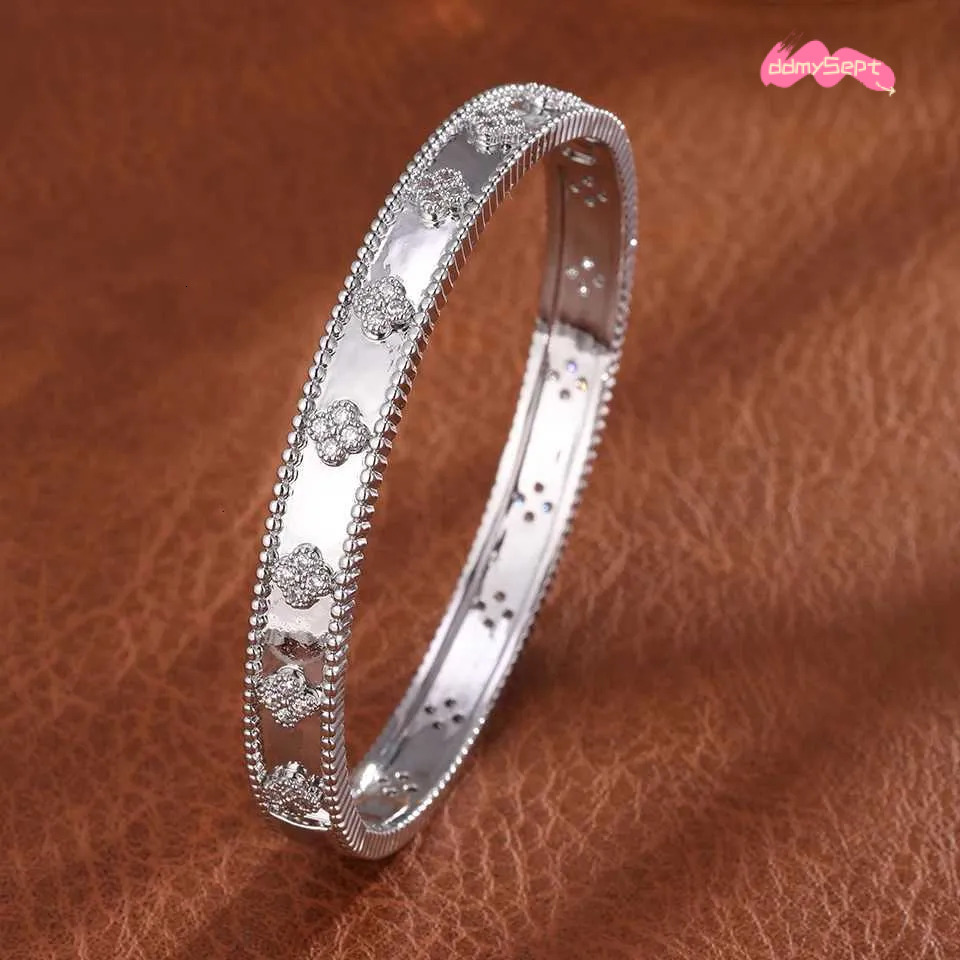 Flower Zircon Bracelet for Women Exquisite CZ Engagement Wedding Jewelry H11.21 ddmysept