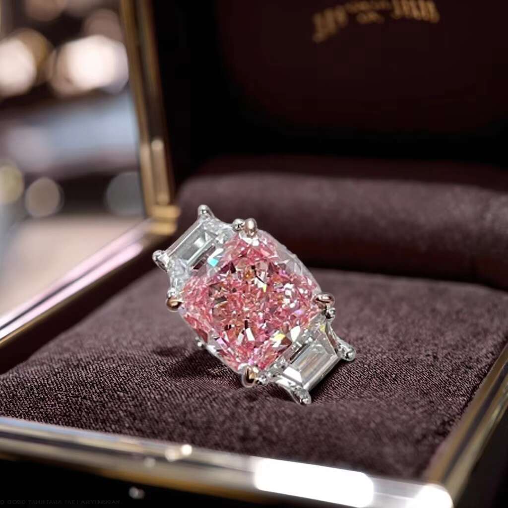 5.29 Ct Lab-grown Diamond Cushion Cut VS2IGI SHFancy Pink Ring Engagement Ring Setting