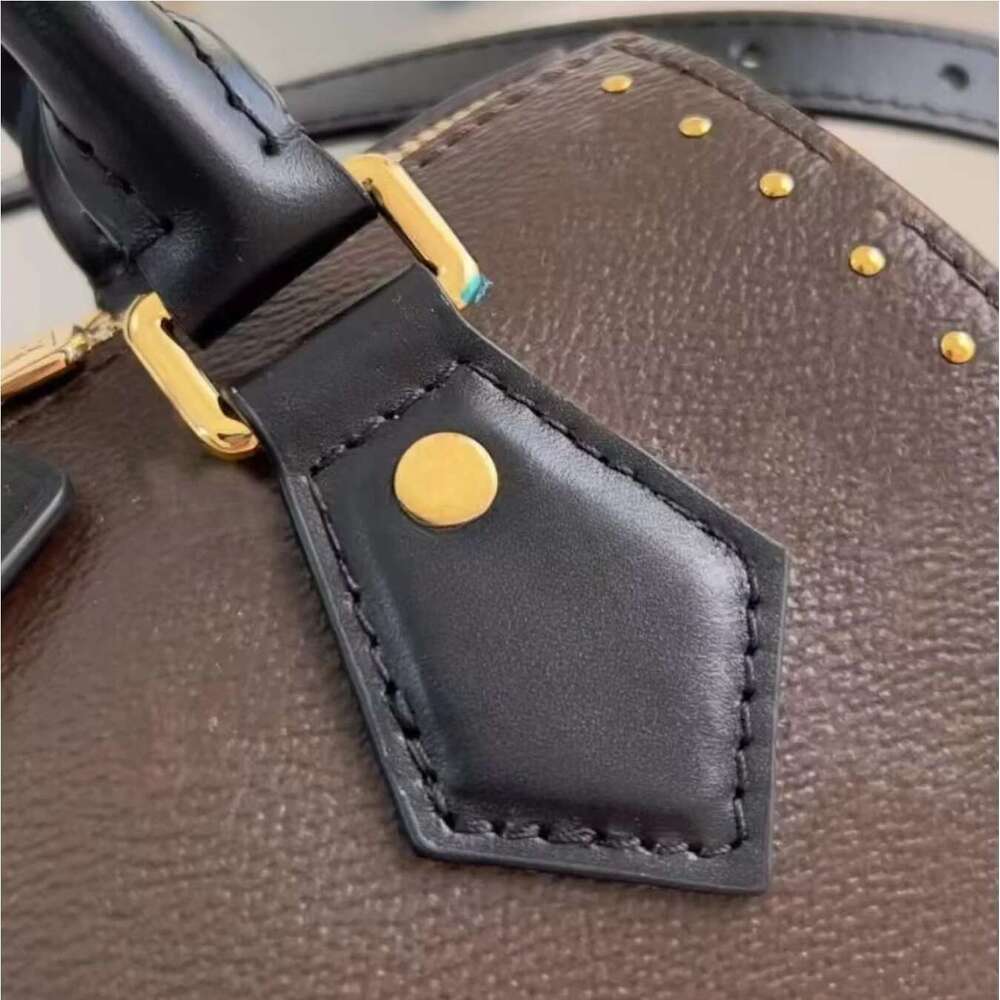 New Handbags Speed1 Trunk Women's Genuine Leather Bags Fashion Rivet Shoulder Bag Size:20.5X16 X11cm