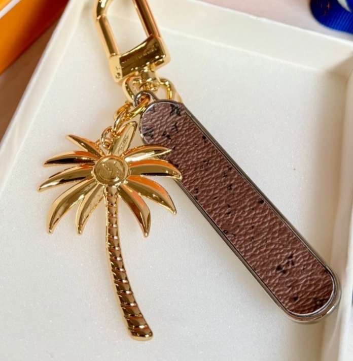 Keychain designer Packet chain luxury ladies car keychain women coconut palm classic key ring fashion accessories cute 4 colors