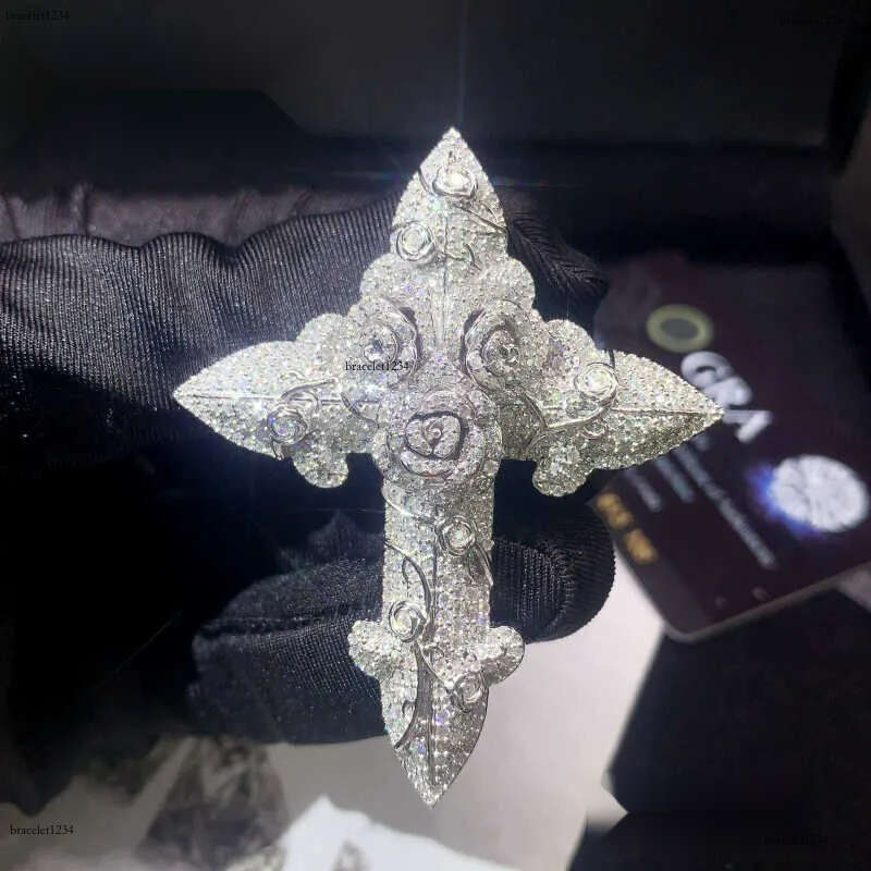 Fine Jewelry Iced Out 3D Sterg Sier Hip Hop VVS Moissanite Cross Pendant Pass Dia Tester