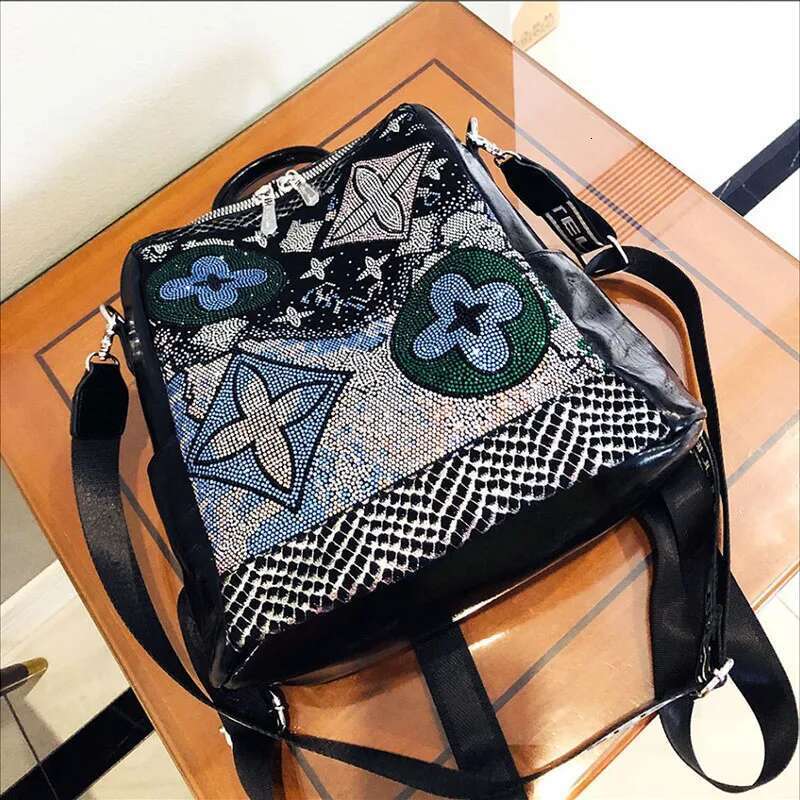 Brand Women's Backpack Colorful Dias Bagpack Large Capacity Female Fashion Shoulder Bag New Girl' Schoolbag