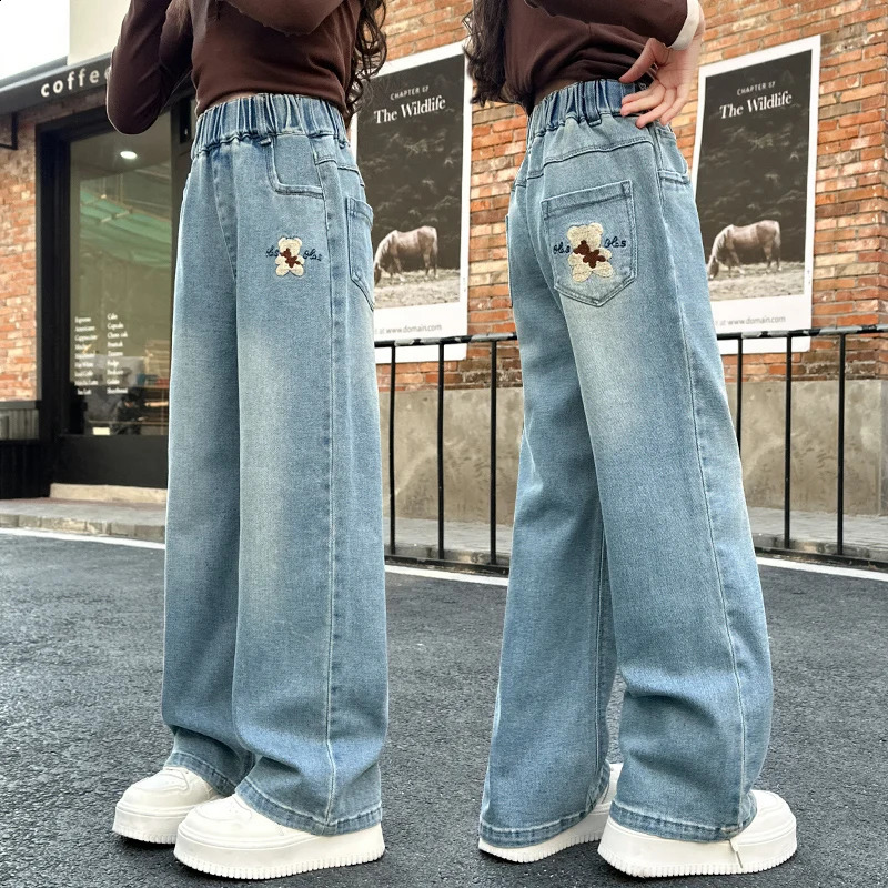 Girl Bear Jeans Wide Legs 2025 Product Fashionable and Versatile Medium Large Childrens Weight Loss Loose Casual Pants 250414z