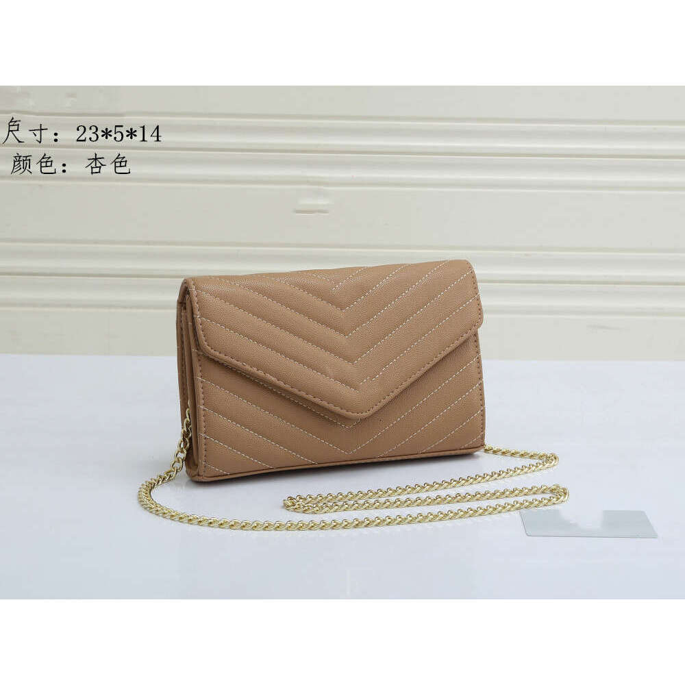 Classic European and American Fashion Single Shoulder Handbag Women's Chain Bag