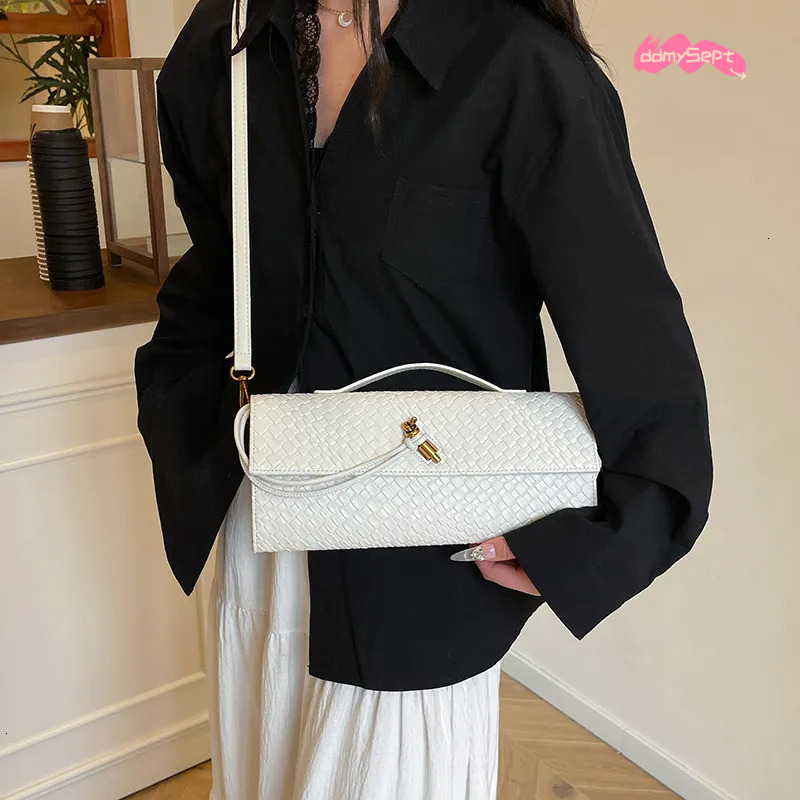 Luxury Brand Designer 2025 New Woven Baguette Bags Texture Handbag Simple Soft Leather Single Shoulder Crossbody Women's Bag ddmysept