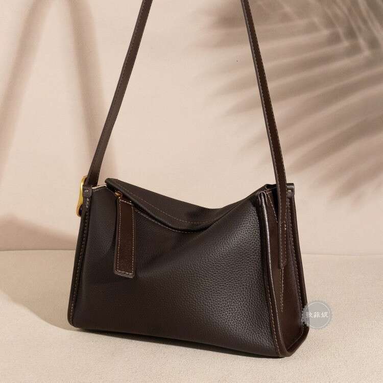 Ge Feni's new 2025 high-end texture top layer cowhide pillow bag, versatile genuine leather shoulder crossbody bag for women