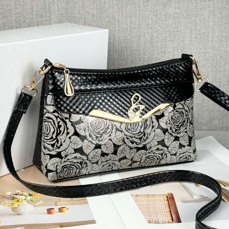 Guangzhou Women's Bag 2024 New Fashionable Crossbody Shoulder Middle-Aged Mother Bag, Dinner Wallet