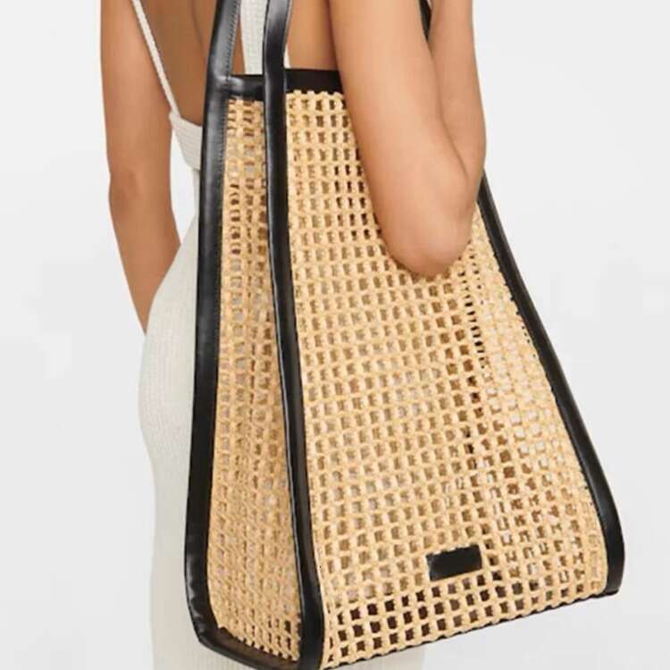 Ins Style Resort Beach Bag Spring Summer New Fashionable Simple Handbag Single Shoulder Underarm Hollow Grass Woven Bag Beach Vacation KQ