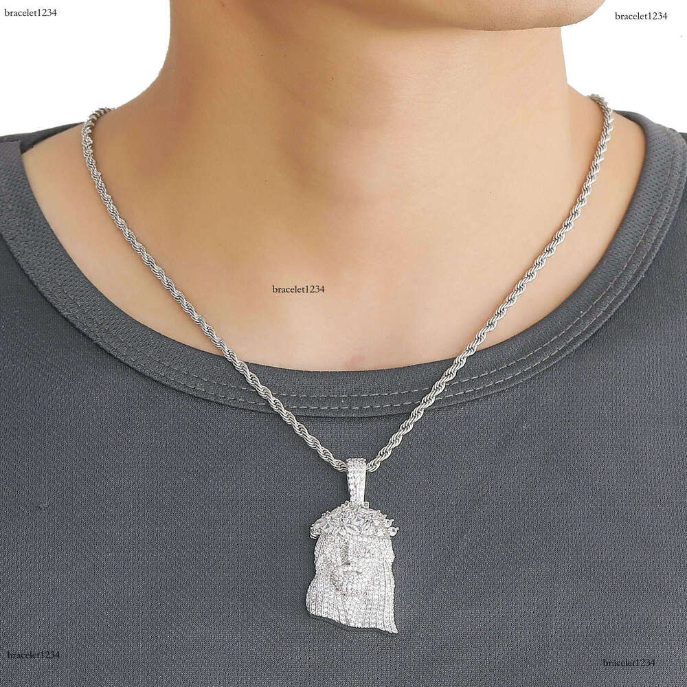 Luxury designer head pendant ice VVS Moissanite necklace, free delivery of pendant necklace for men and women