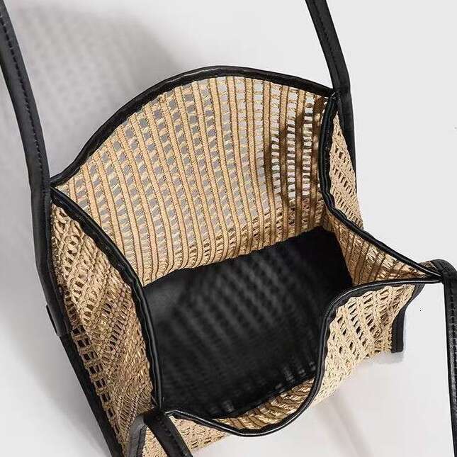 Ins Style Resort Beach Bag New Fashionable Simple Handbag Single Shoulder Underarm Hollow Grass Woven Seaside Vacation Bag Large Capacity KQ
