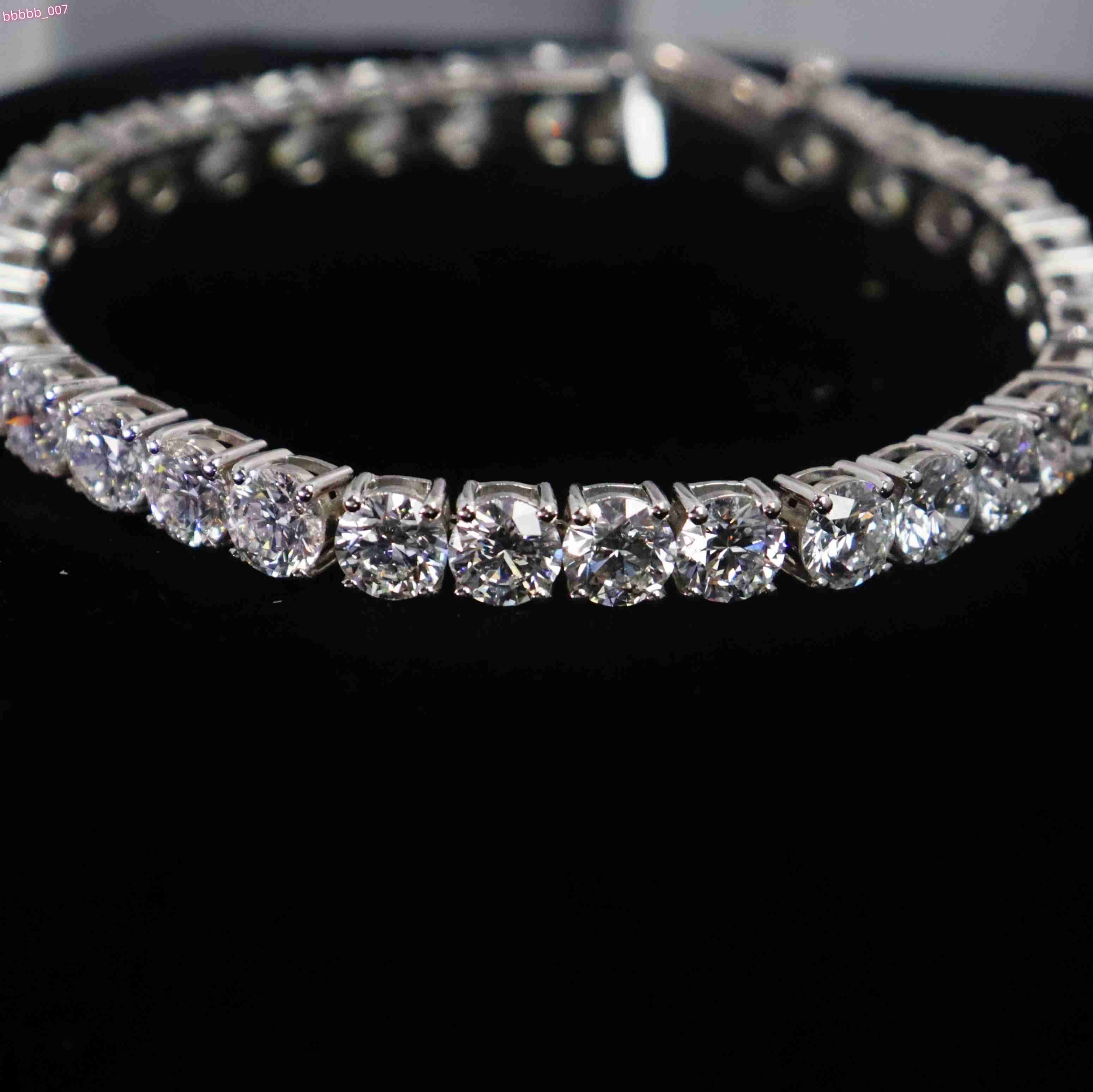 Customizable 18K Gold Diamond Bracelet IGI GIA Lab Grown Diamond for Engagement Wedding or Banquets Fine Jewelry