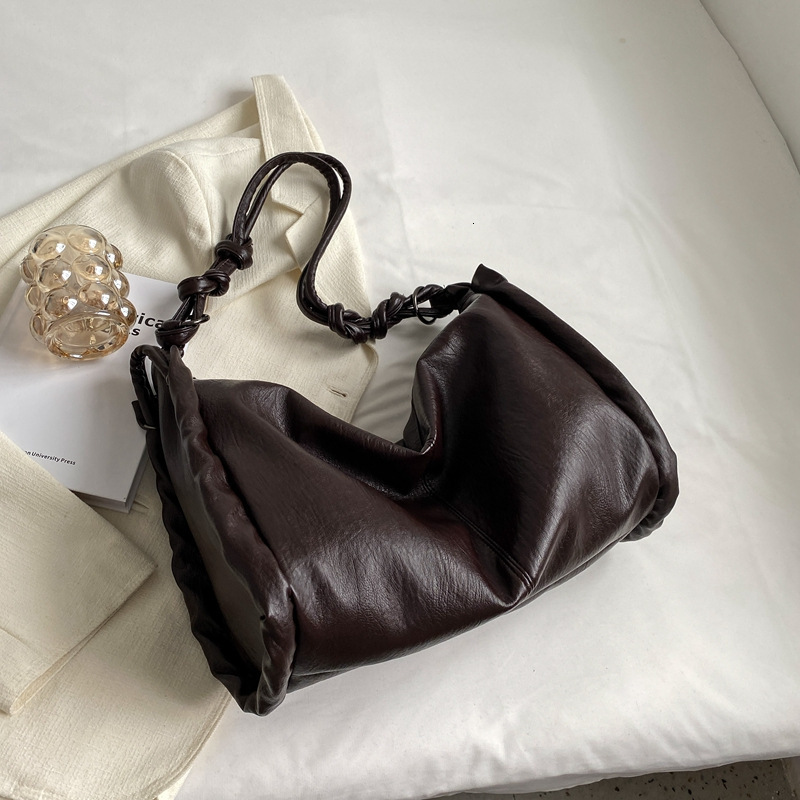 Simplified Designer Series Large Capacity Tote Bag 2025 New Style Free Shipping Fashionable Summer Commuter Handbag Texture Single Shoulder Crossbody 