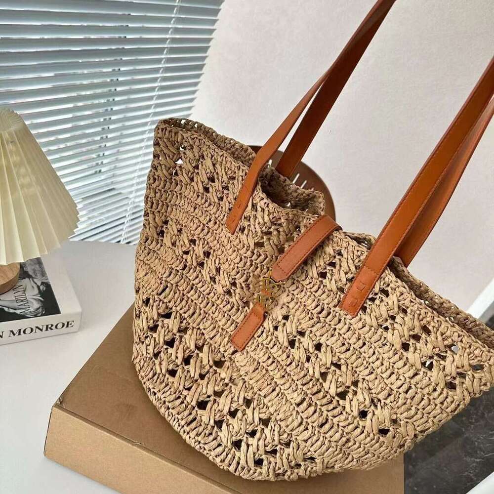 Ins Style Resort Beach Bag Instagram Niche New Single Shoulder Grass With Large Capacity Portable Woven Tote Bag Summer Seaside Vacation Bag KQ