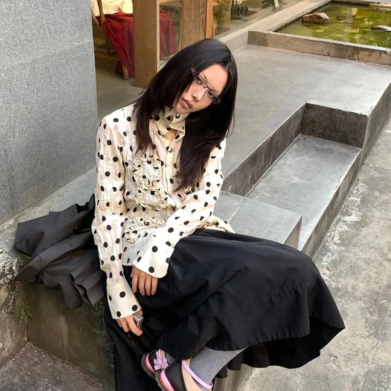 Tonns Y2k Aesthetic Polka Dot Shirt Women Floral Folds Blouse Japanese 2000s Shirt Casual Grunge Tops Streetwear Fairycore 250421