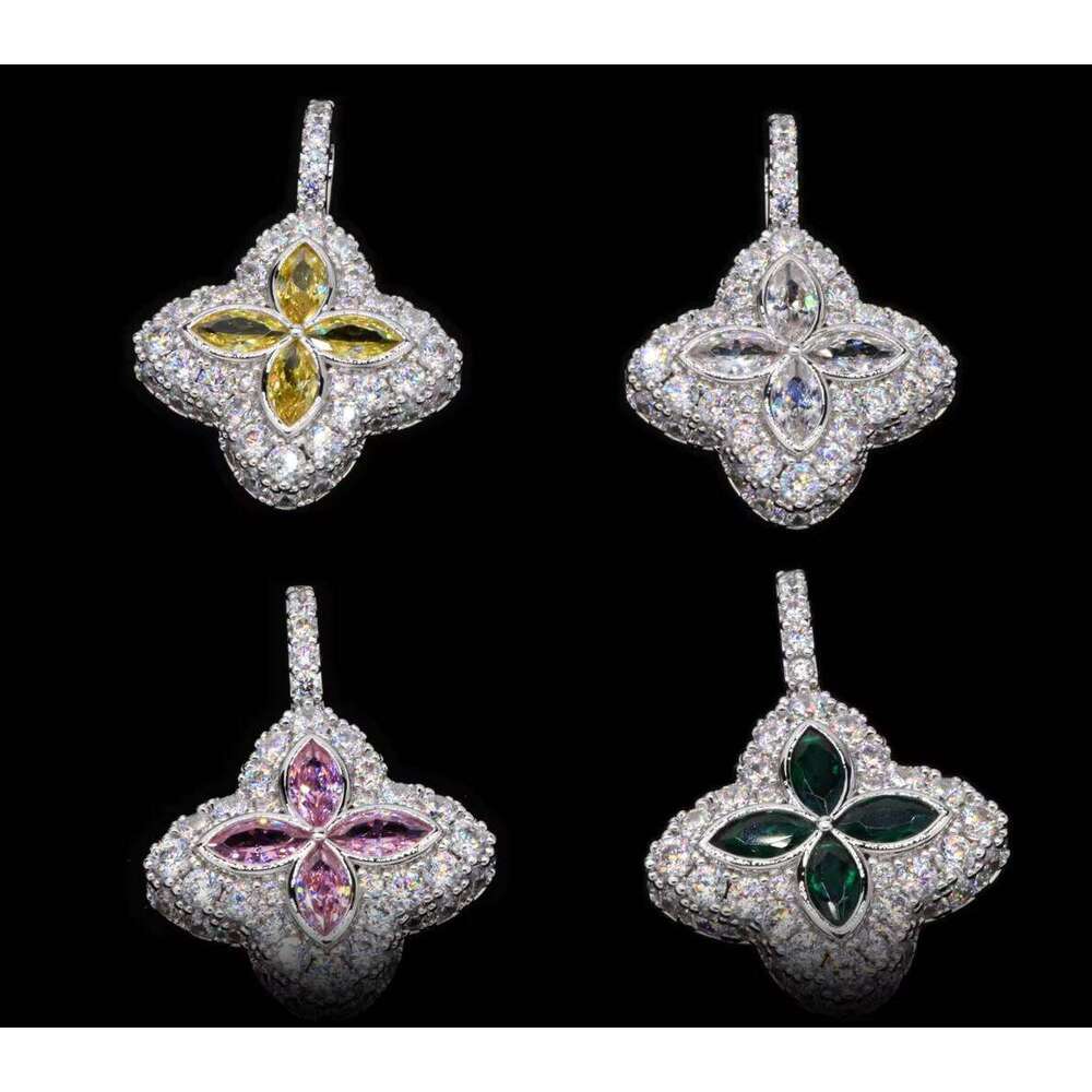 Uwin Iced Out Luminous Colorful VVS Moissanite Clover Blue Marquise Pattern Infinity Pendant