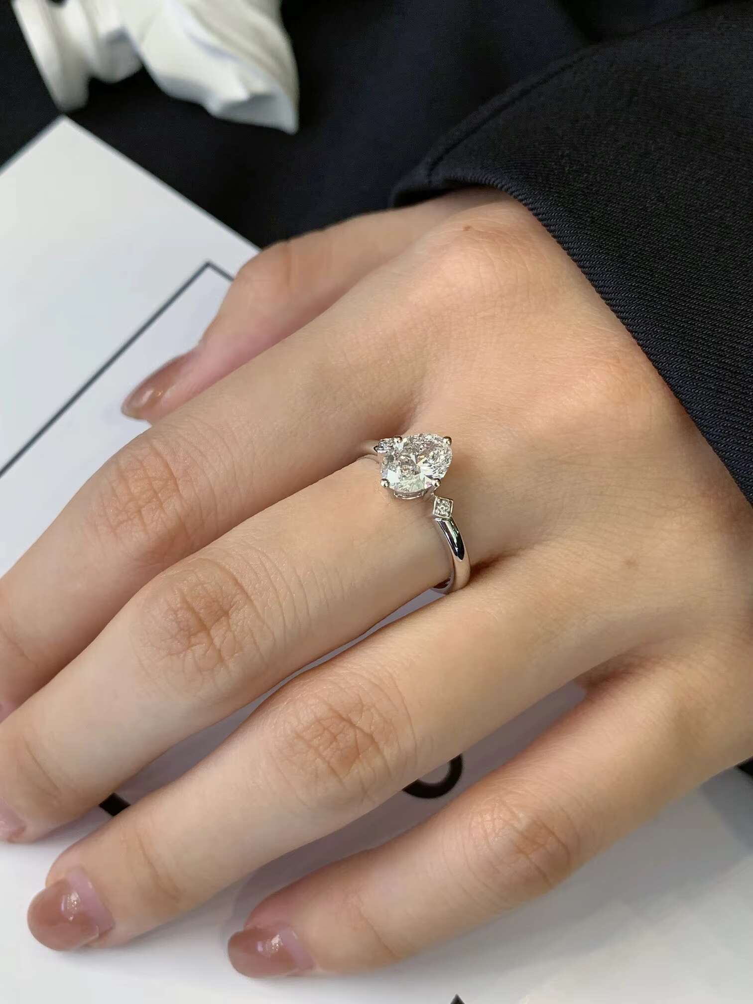 3 Stone Ring Classic 18k White Gold With D Color VVS Oval Cut Lab Created Diamond for Bride Women Wedding Jewelry