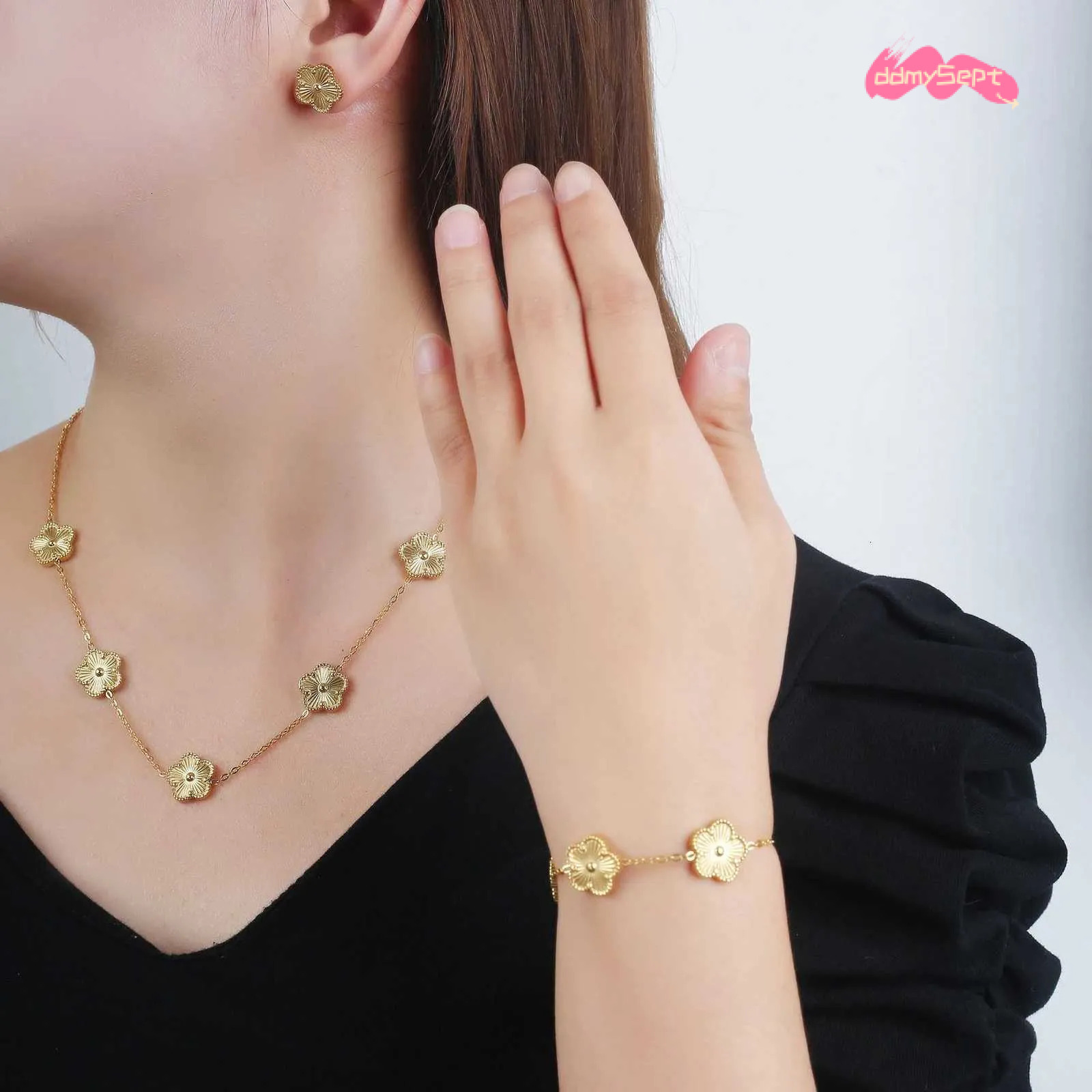 Simple Stainless Steel Flower Five Leaf Necklace Bracelet Earrings Plated Jewelry Set For Women Girl Gift Clover ddmysept