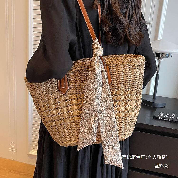 Ins Style Resort Beach Bag Trendy Grass Women S Woven New Vacation Beach Shoulder Tote Bag Versatile Summer KQ