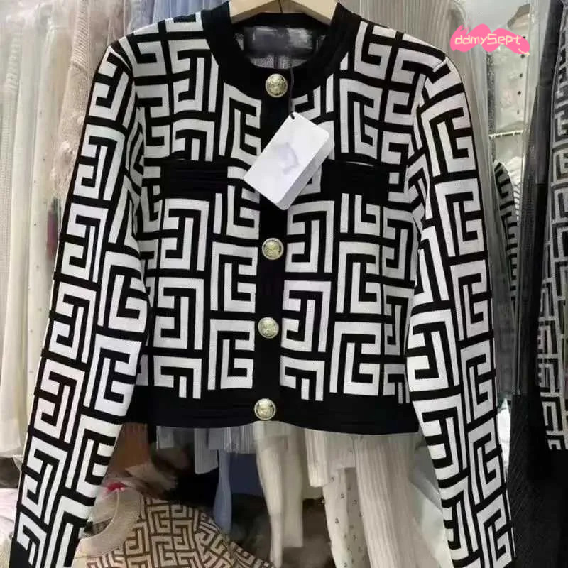 Spring Autumn Jacket Women Knitted Cropped Cardigan Highend Luxury Designer Clothes Short Tops Sweater Trend Coats H251023 ddmysept