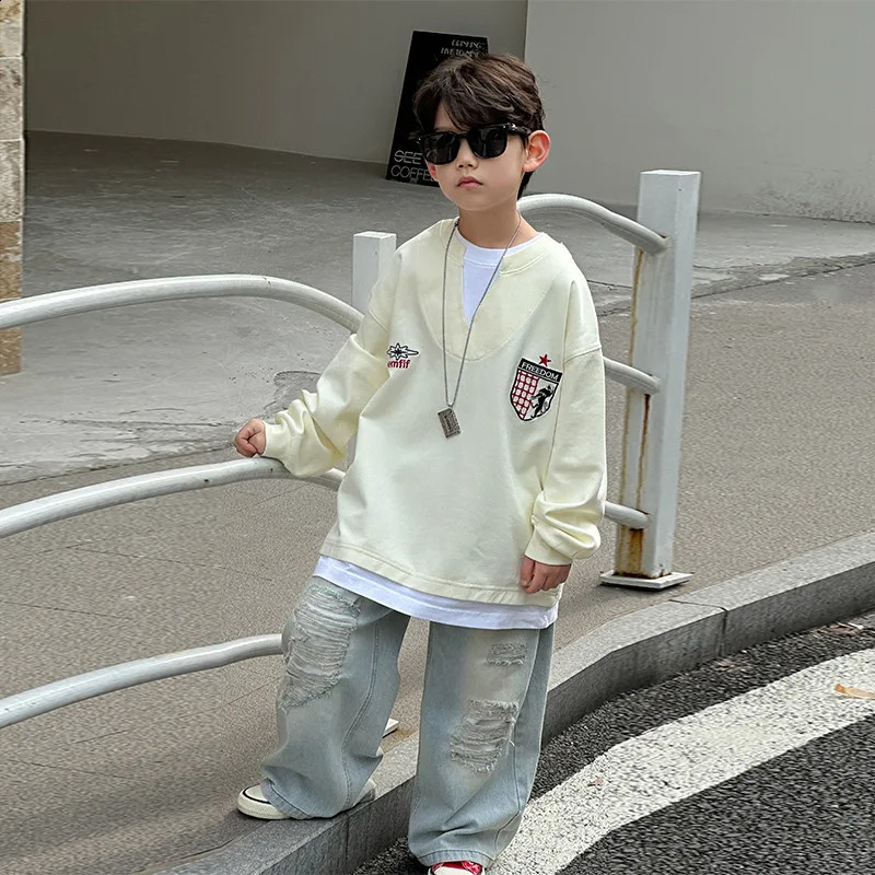 Spring Summer Autumn 210 Year Old Boys Jeans Loose Wide Leg Pants Light Blue Tear Childrens Versatile Trousers A2588 250414z