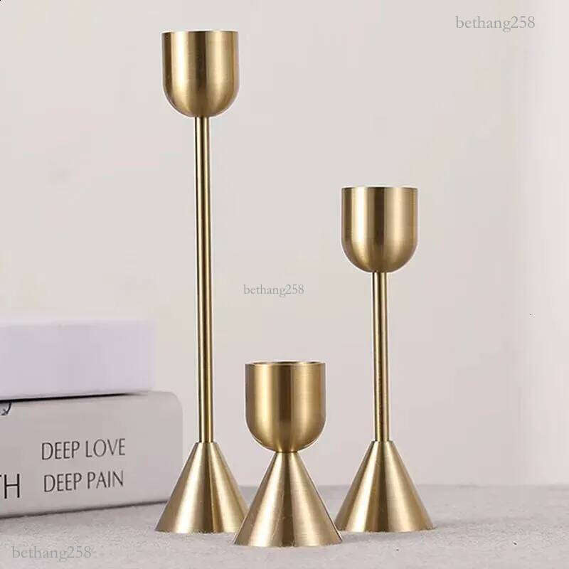 3Pcs/Set Chinese Style Metal Candle Holders Simple Golden Wedding Decoration Bar Party Living Room Decor Home Decor Candlestick 240801