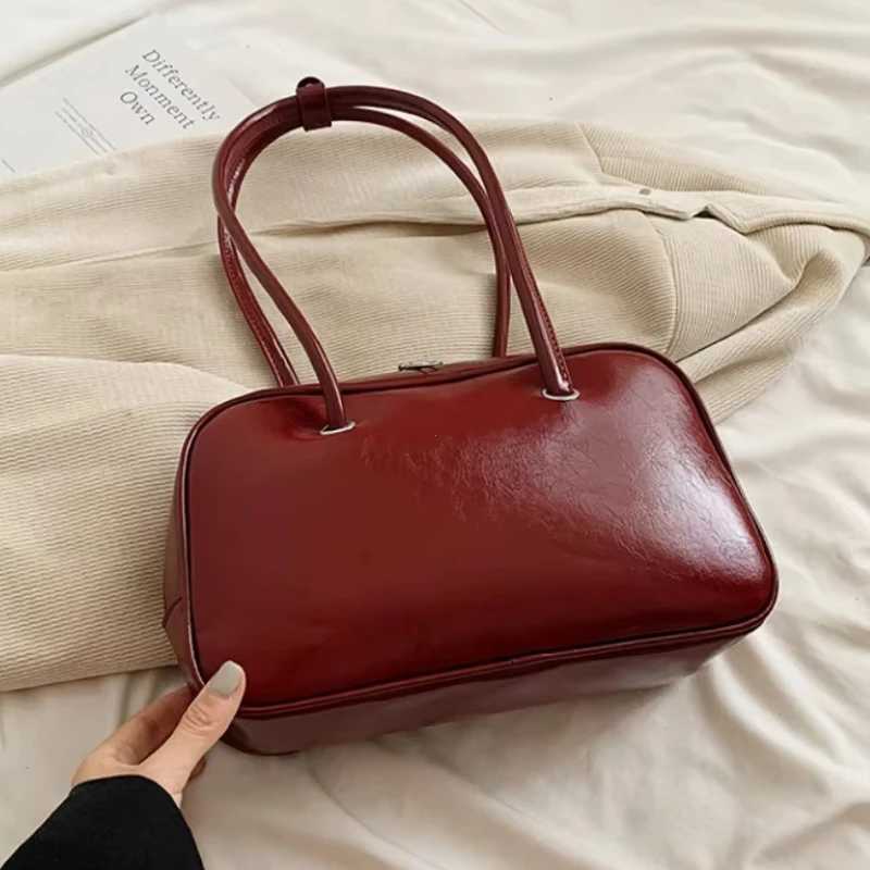 Vintage Women Shoulder Bags Simple Ladies Commute Tote Bag Pu Leather Female Underarm Bag Burgundy Large Capaci Handbags PurseXJ250508
