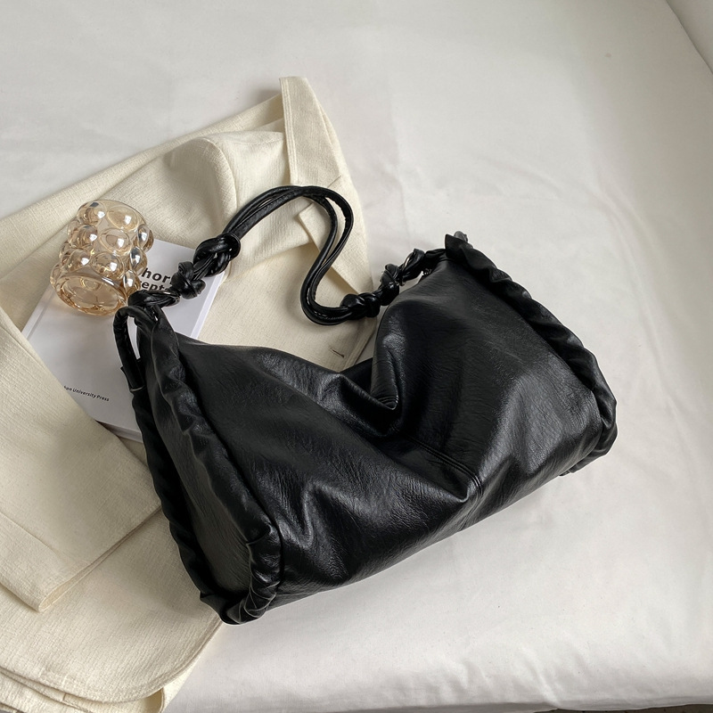 Simplified Designer Series Large Capacity Tote Bag 2025 New Style Free Shipping Fashionable Summer Commuter Handbag Texture Single Shoulder Crossbody 