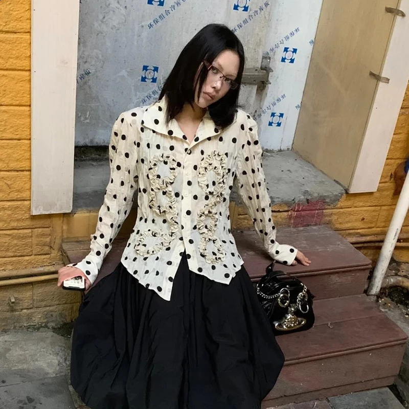 Tonns Y2k Aesthetic Polka Dot Shirt Women Floral Folds Blouse Japanese 2000s Shirt Casual Grunge Tops Streetwear Fairycore 250421