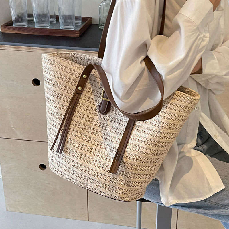 Ins Style Resort Beach Bag Straw For Women New Leisure Vacation Beach Woven Shoulder Large Capacity Commuting Tote Bag KQ