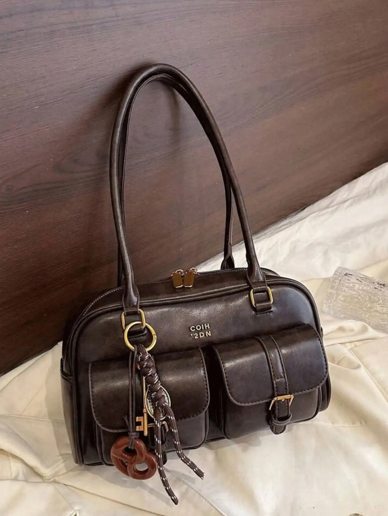 Vintage Brown Tote Bag for Women Crossbody Shoulder Bag with Metal Buckles Keychain Stylish Spacious Daily Purse R250423
