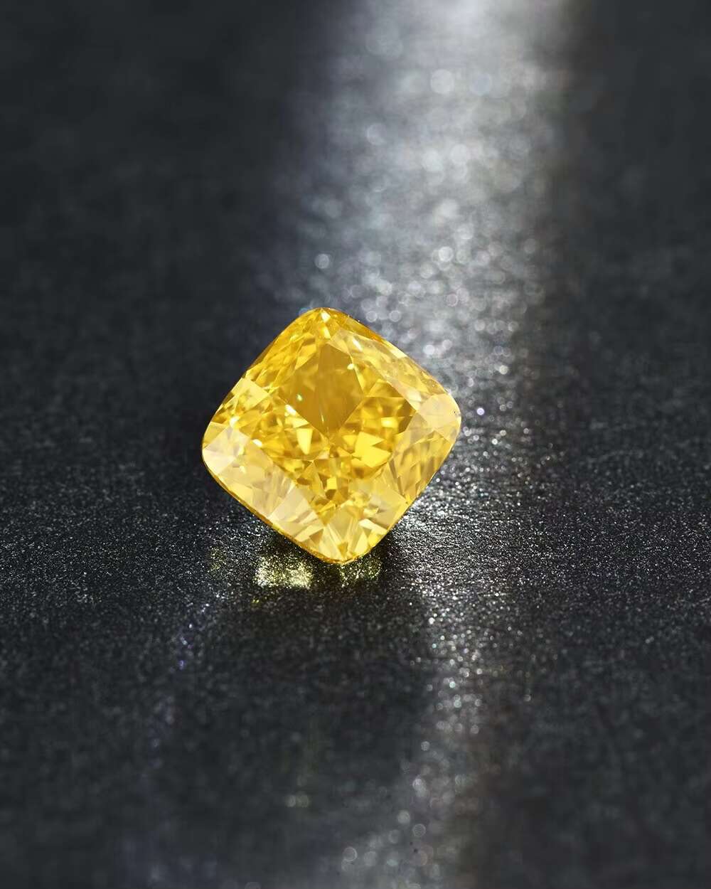 1.00-1.49 Ct Fancy Color Yellow Lab-grown Diamond Oval Cut Pear Cut Princess Cut EXVG IGI SH
