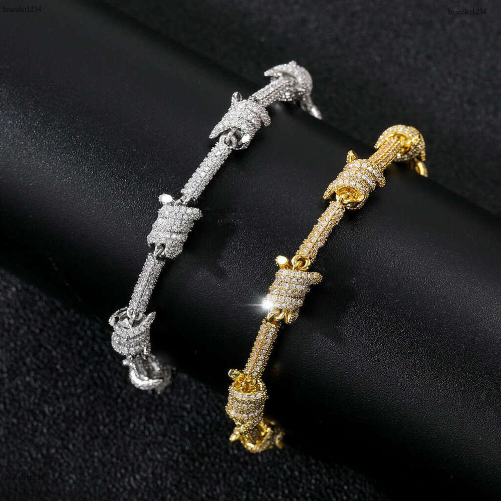 Luxury hip hop Cuban chain front, back filled with ice out VVS Moissanite bracelets for men and women Free delivery