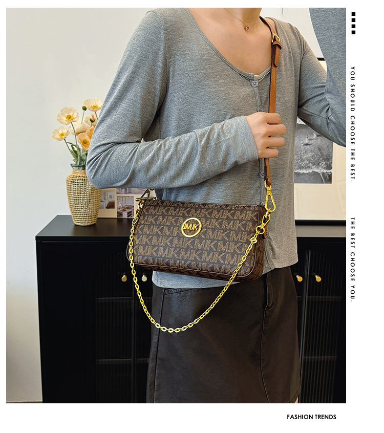 Chic Two-Way Carry Option Sleek Women's Leather Crossbody Purse Featuring Multi-functional Fastening designer
