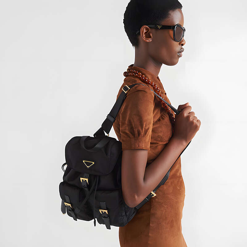 New women's outdoor travel, commuting, lightweight design, for female college students, small backpack