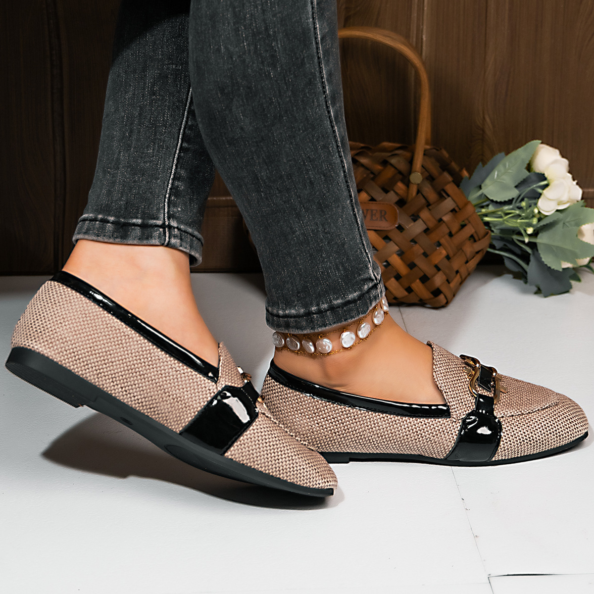 Luxury Brand Designer Shoes European And American Large Size Loafers For Women 2025 Autumn New Square Toe Metal Buckle Comfortable Slip-On Shoes For W