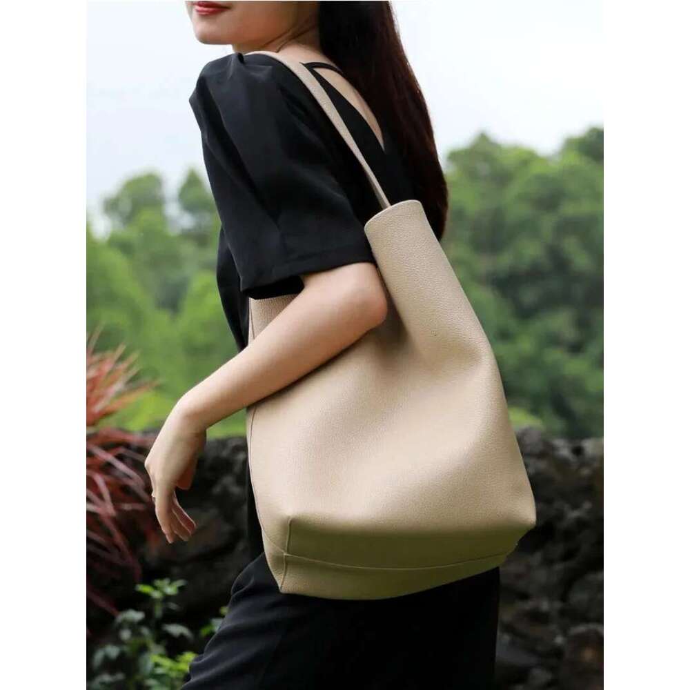 Designer Bag 2025 Hot Sale Brand Women Fashion Lady Casual Leather Shoulder Bag Soft Underarm Pack Female Tote Bucket Handbag For Girls Luxury Bag