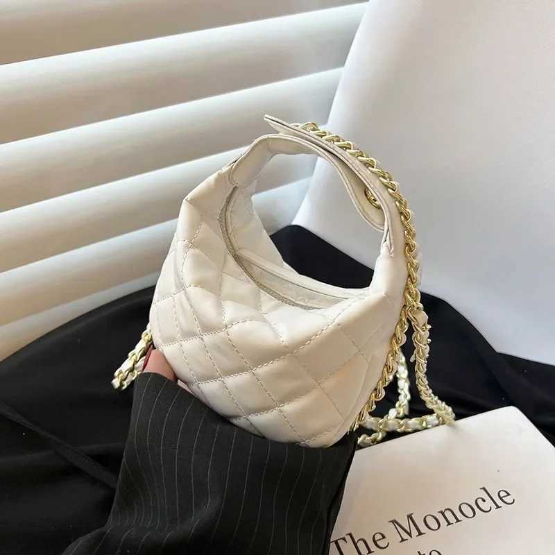 Womens Shoulder Bag 2023 Fashion Handbag Womens Cross shaped Laser Small Square Bag High quality Chain Bag Womens Handbag W250421