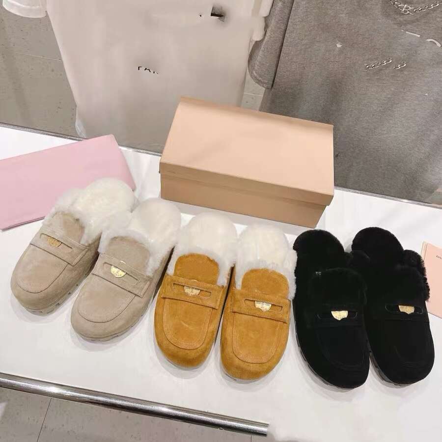 designer womens shoes 25ss New Suede Mules Luxury suede mule autumn winter mules Shearling lining warmth comfort home outdoors Scuffs slippers Fashion Mule
