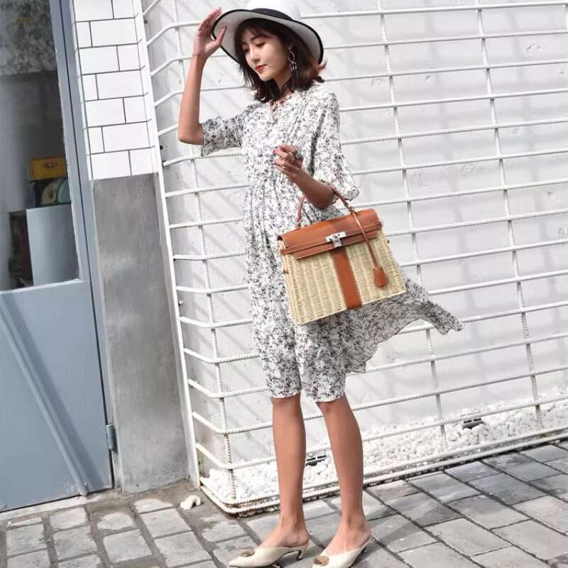 European And American Fashion Women's Hand PU Handmade Rattan Weaving Summer Beach For Women Messenger Storage Bags