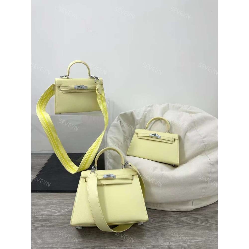 Modern Minimalist Unisex Faux-Leather Clutch with Detachable Straps Ideal for Any Social Event