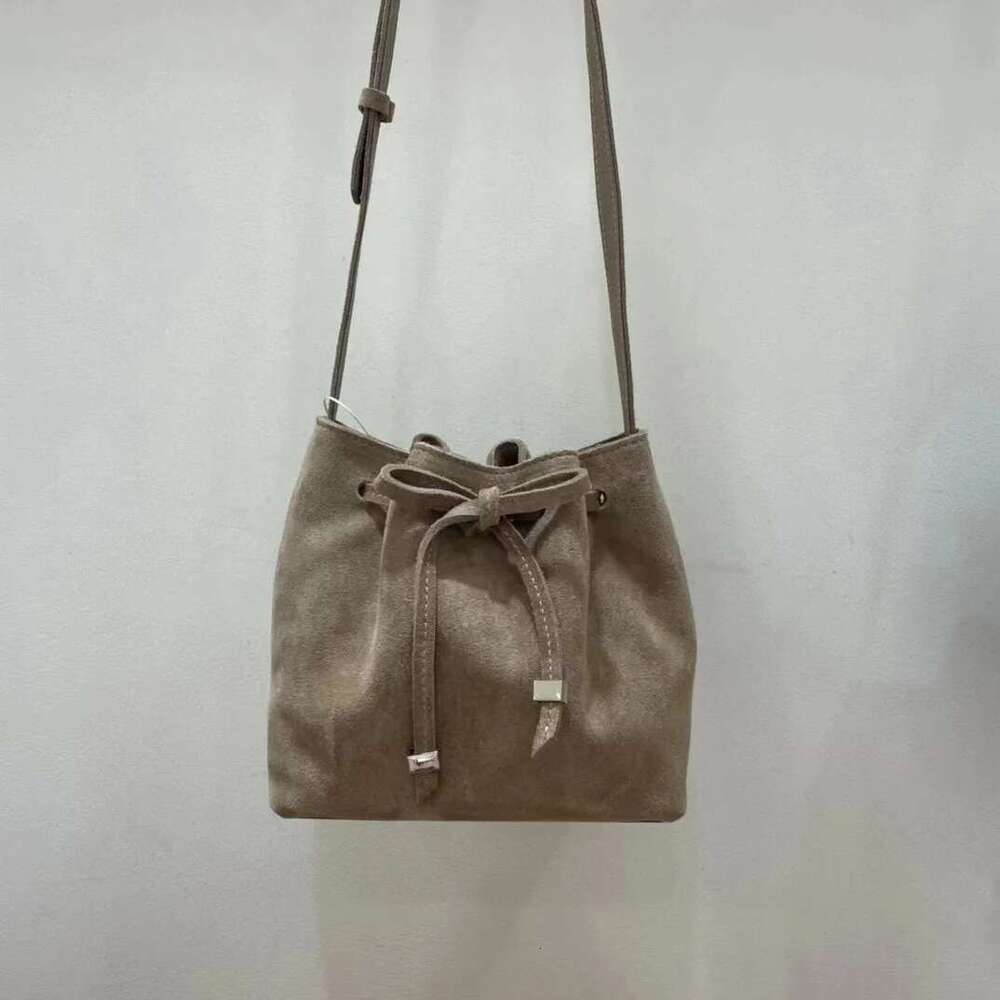 2025 New Frosted Leather Shoulder Bucket Women's Small Crowd Skew Straddle Bag Designer's bag
