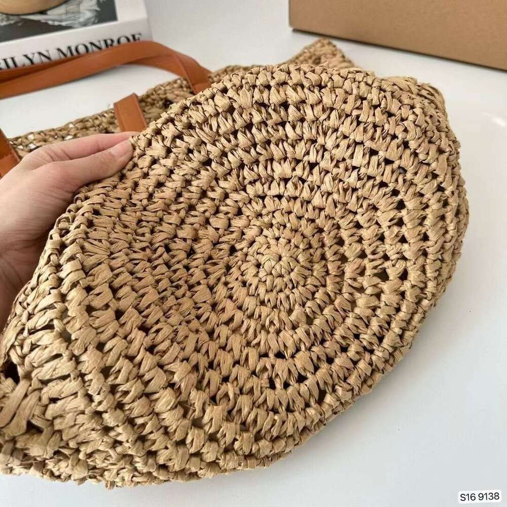 Ins Style Resort Beach Bag Instagram Niche New Single Shoulder Grass With Large Capacity Portable Woven Tote Bag Summer Seaside Vacation Bag KQ