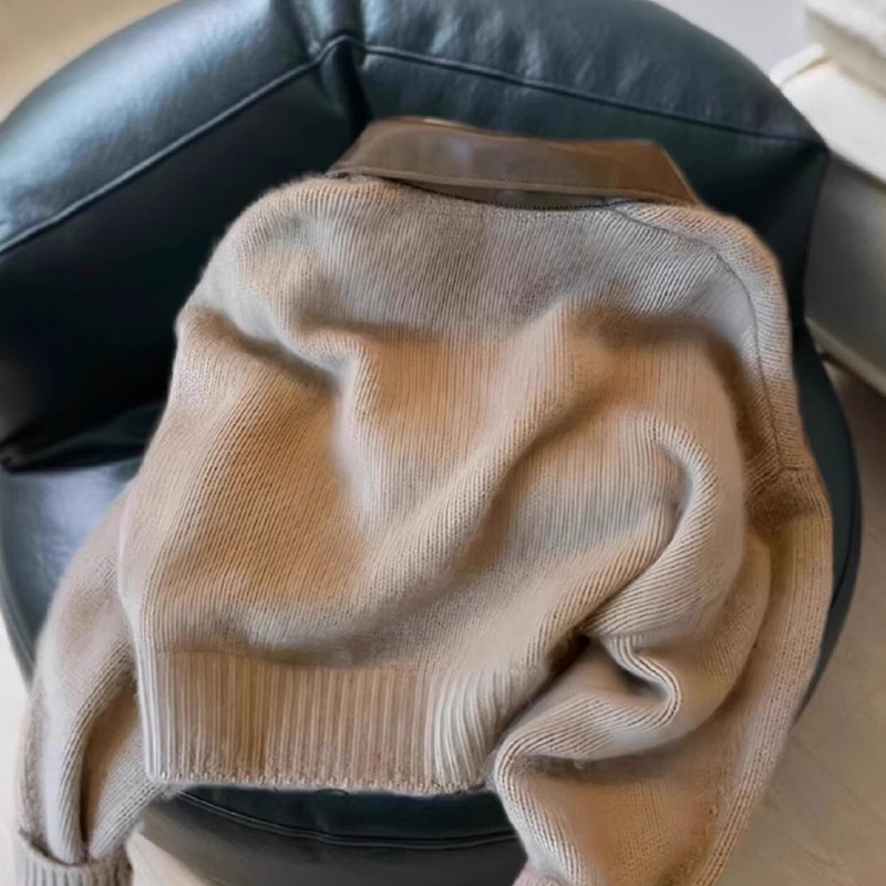 Designer Knitted sweater free shipping Autumn sweater knitted sweater new women's top early autumn innerwear base layer black khaki beige uniform