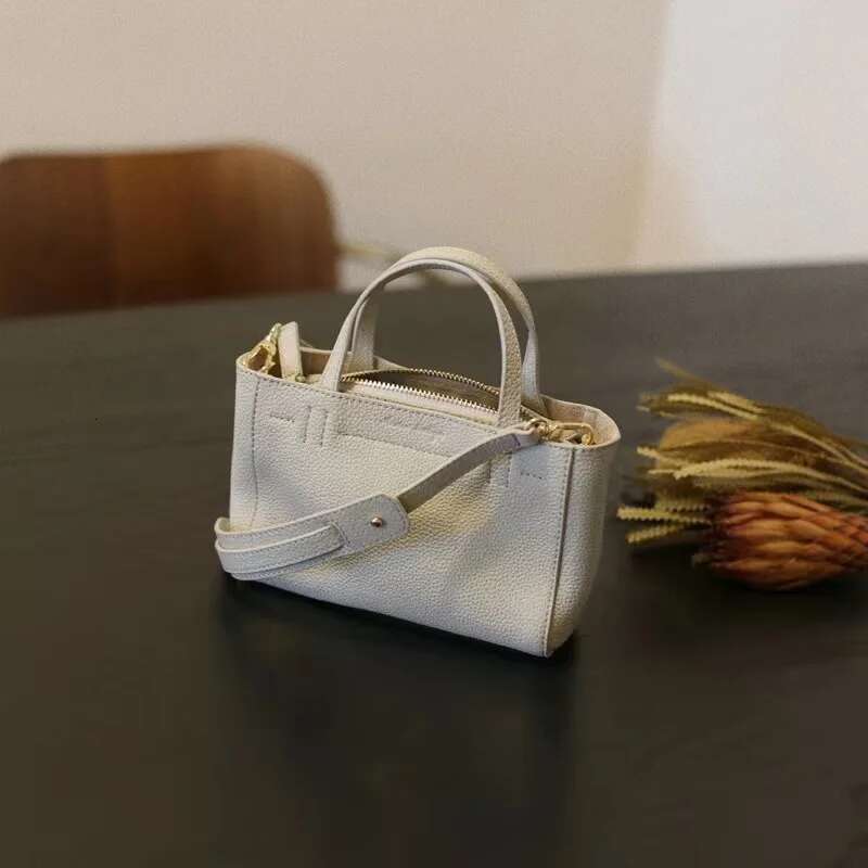 Women's New 2025 Leather Mini Tote Fashion Handbag Women's Single Shoulder Crossbody Bag Designer's bag Designer's bag