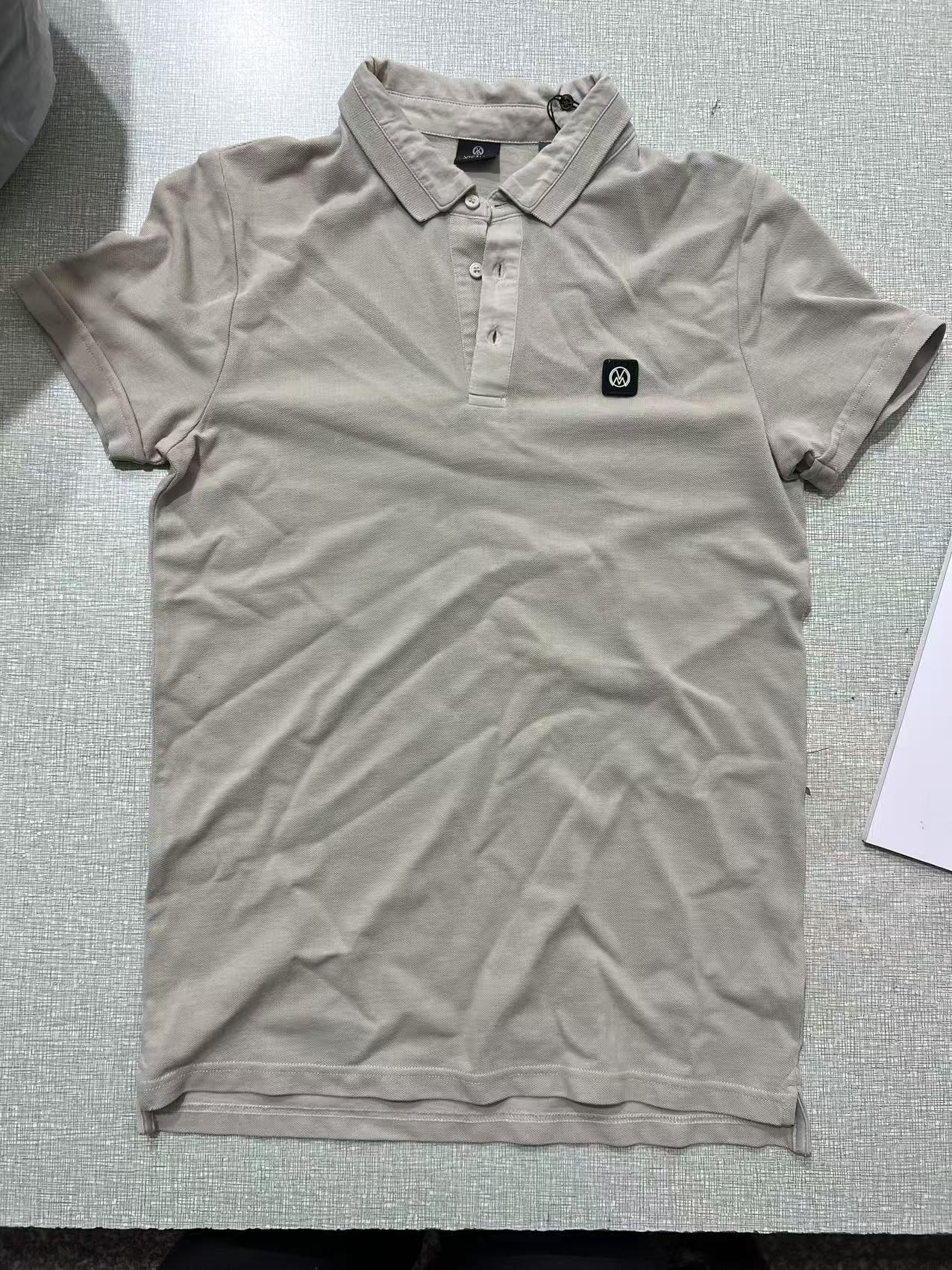 Versatile Men's Casual Shirt - Durable & Stylish Fit for Everyday Wear
