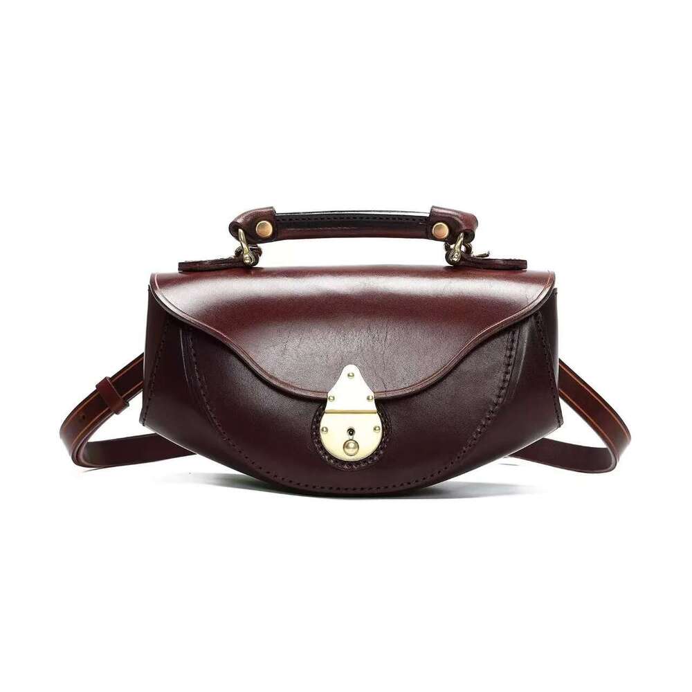 New Women's High-End Small Boat Crossbody Bag, Retro Versatile Student Leather Handbag, Shoulder Bag Designer's bag Designer's bag