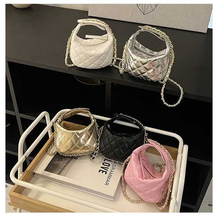 Womens Shoulder Bag 2023 Fashion Handbag Womens Cross shaped Laser Small Square Bag High quality Chain Bag Womens Handbag W250421
