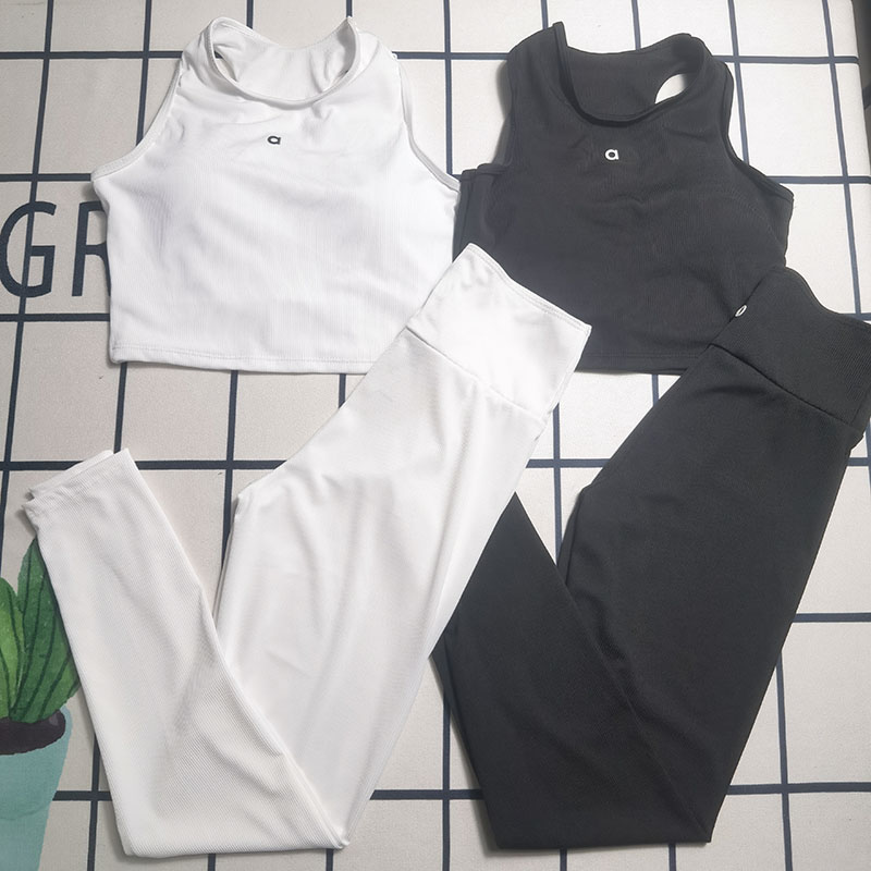 Yoga Set Women 2 Pi… - image