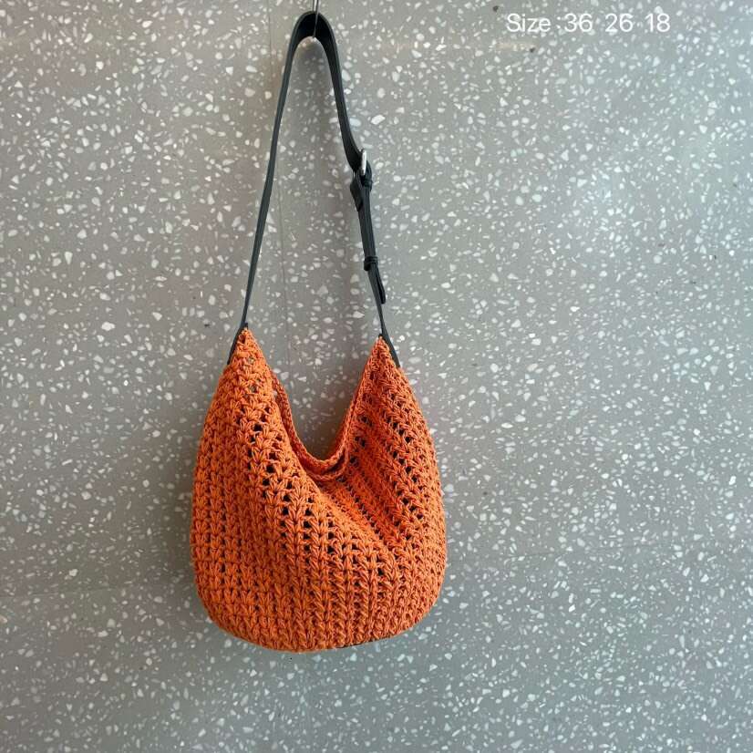Ins Style Resort Beach Bag Weaving Leisure Tote New Color Contrasting Cowhide Trendy And Artistic Niche Seaside Vacation Beach Bag KQ